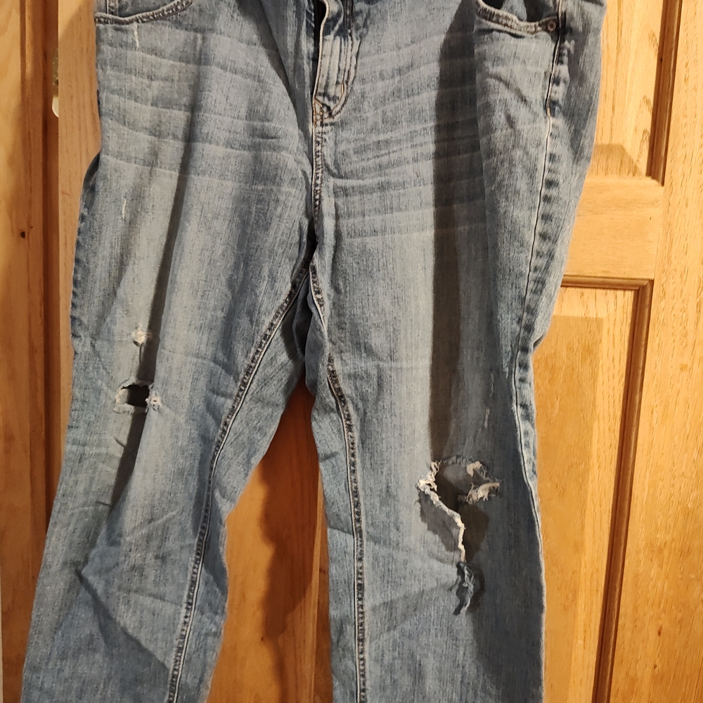 a.n.a Light Blue Distressed Women Jeans